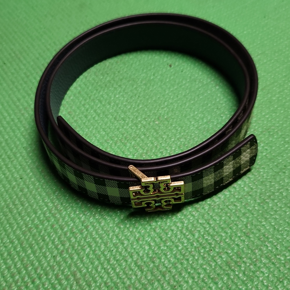 Reversible 1 in belt